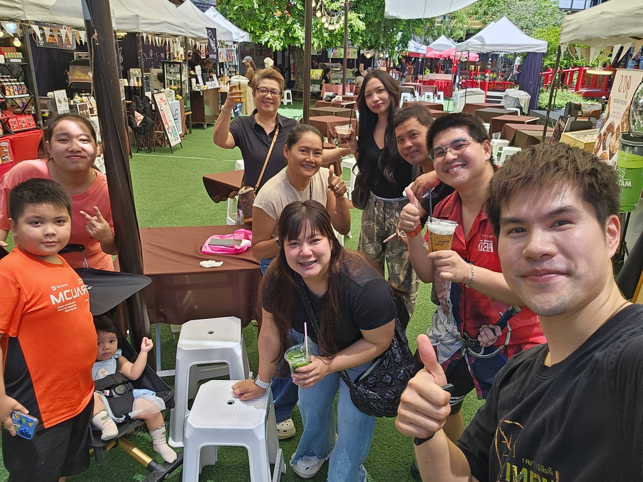 ทีมงานและครอบครัว Infinite Cacao